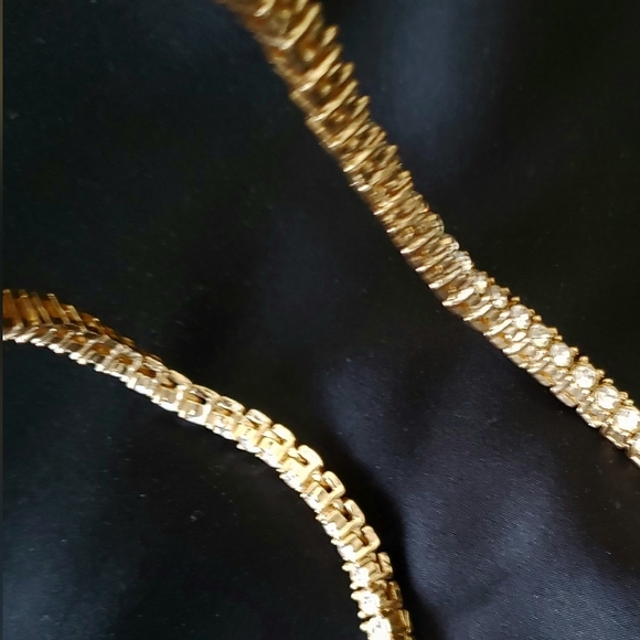 ANN TAYLOR STUNNING GOLD AND CRYSTAL ENCRUSTED NECKLACE | Gold Tone - Picture 10 of 10